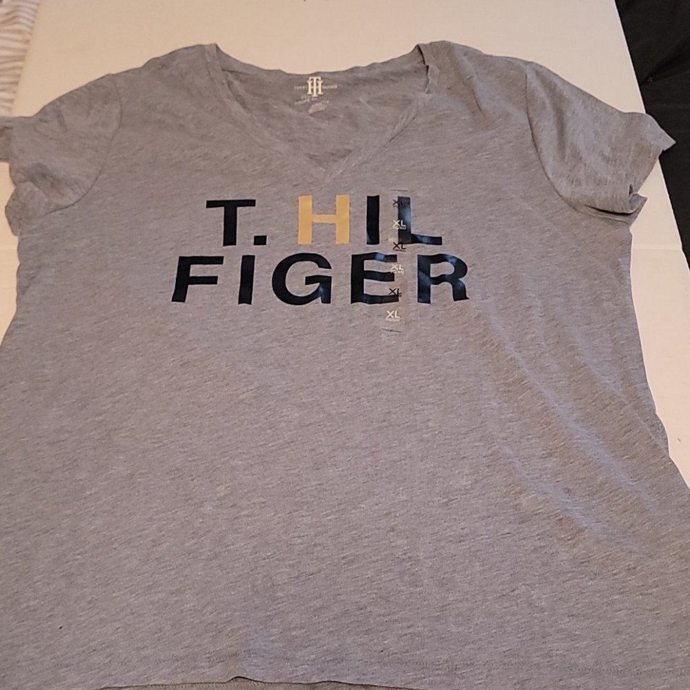 Womens Tommy Hilfiger short sleeve shirt